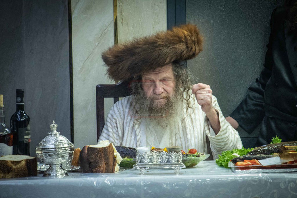 שושן פורים בחצה"ק ניקלשבורג