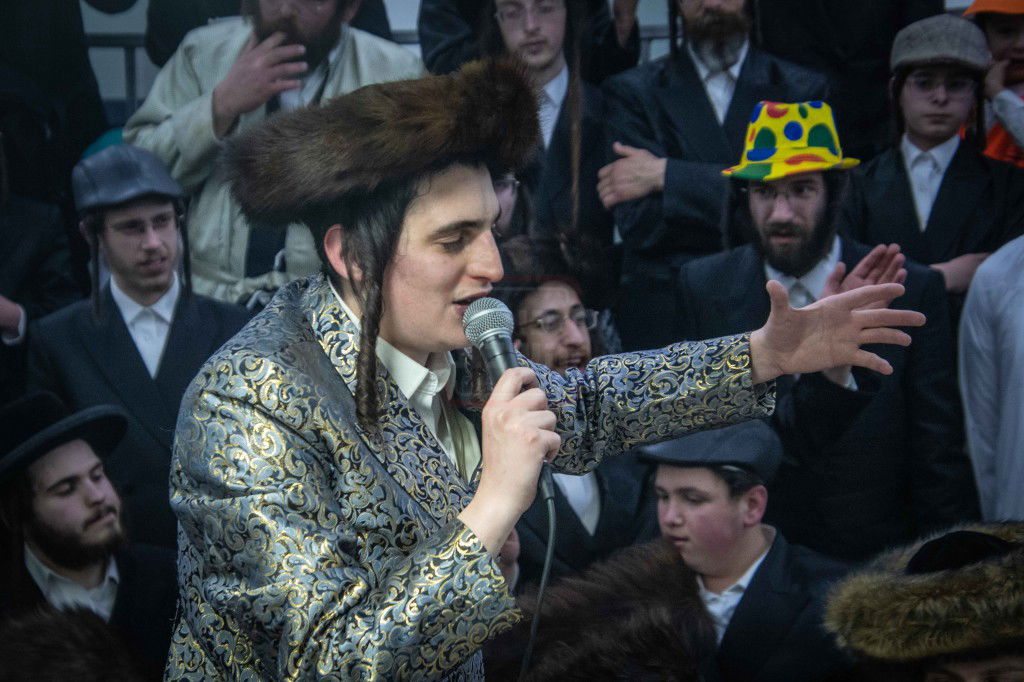 שושן פורים בחצה"ק ניקלשבורג