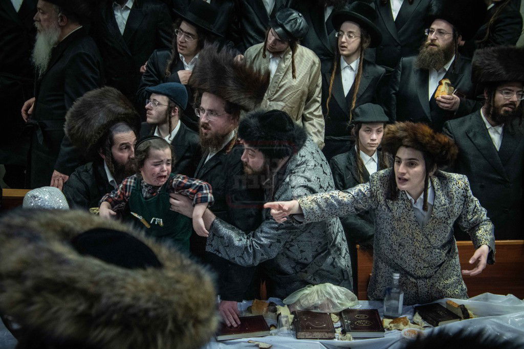 שושן פורים בחצה"ק ניקלשבורג