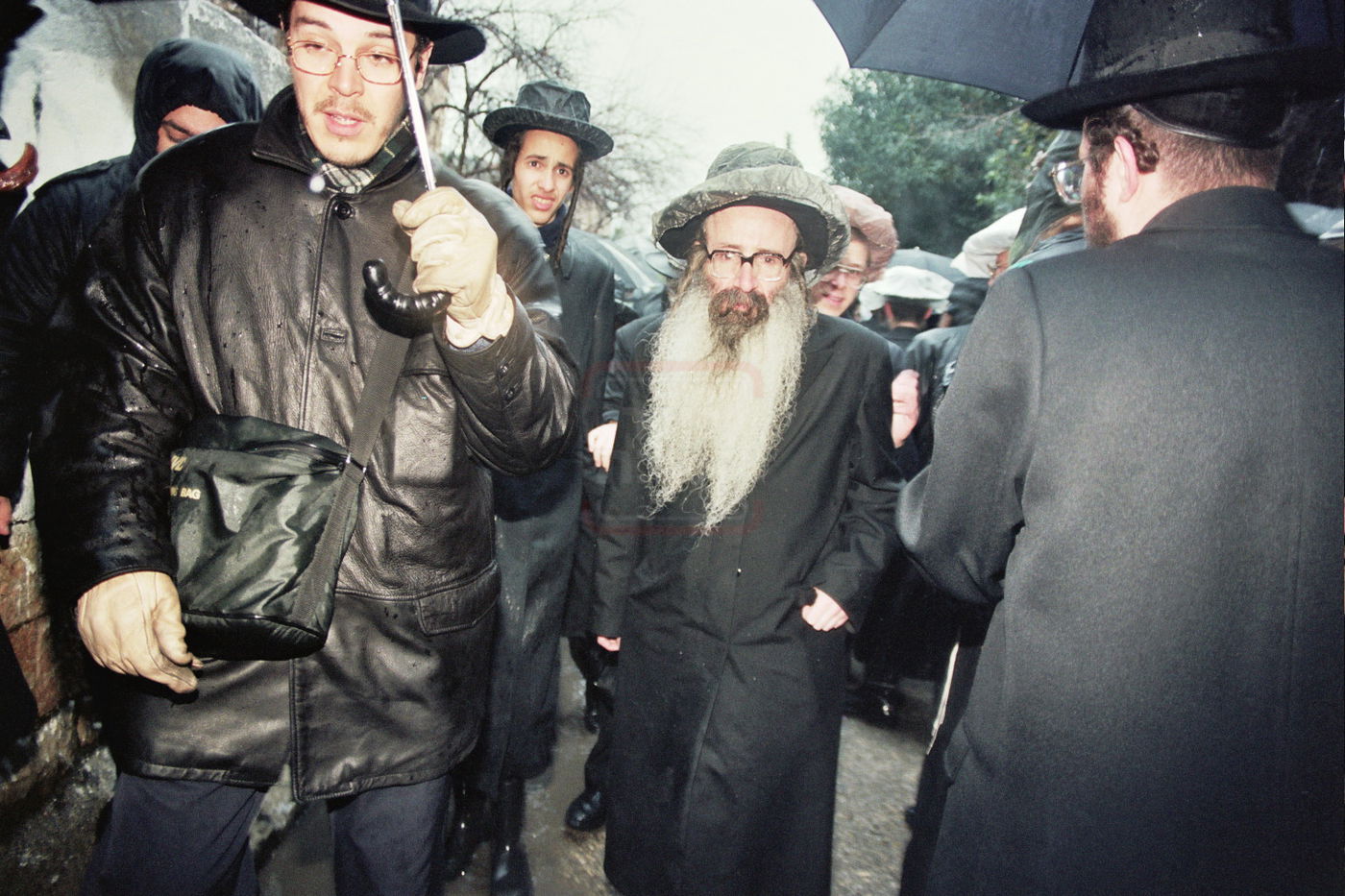 הרבי מאמשינוב במסע הלוויית הרבי ה'פני מנחם' מגור זיע"א 