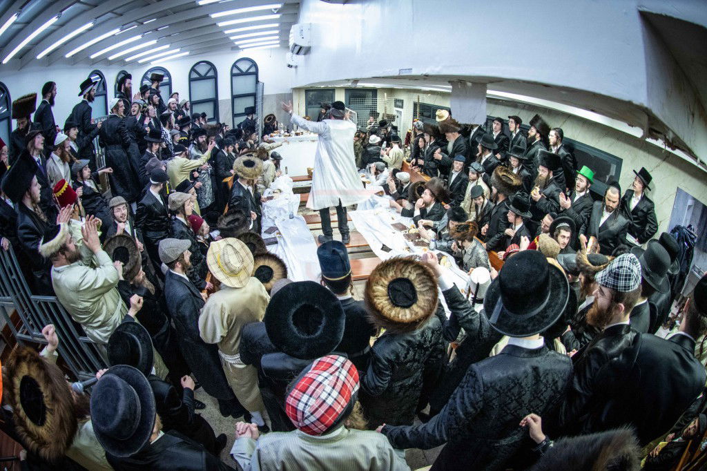 שושן פורים בחצה"ק ניקלשבורג