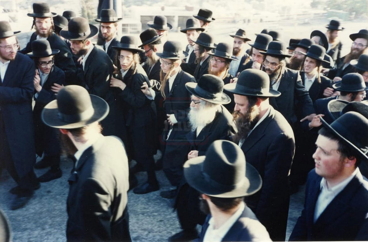 מראות חייו של ה'פני מנחם' מגור זי"ע 