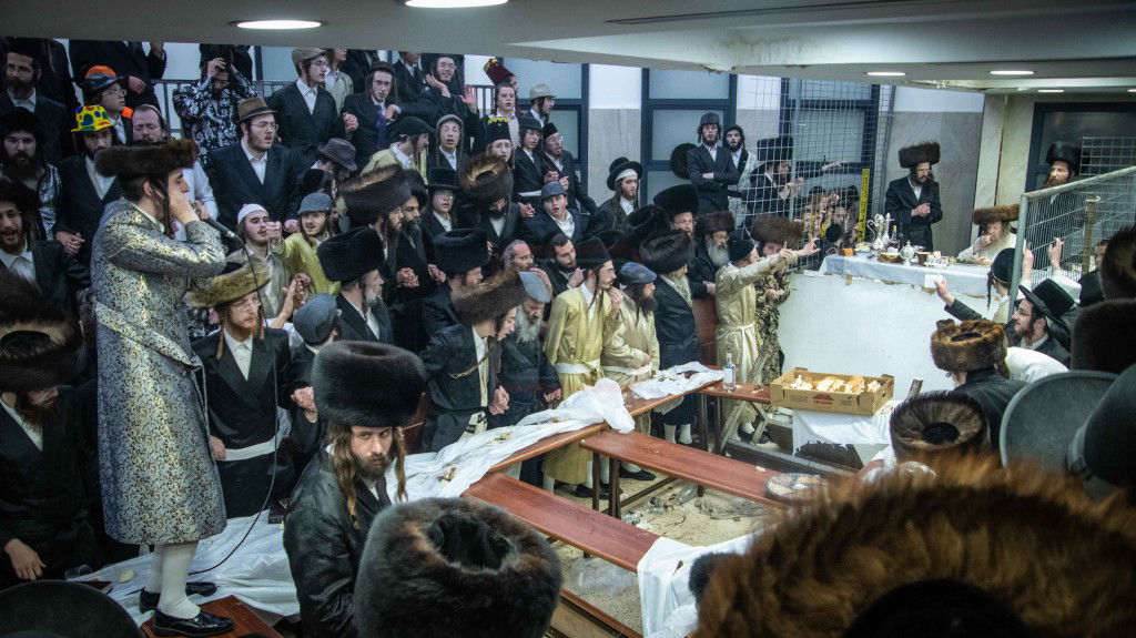 שושן פורים בחצה"ק ניקלשבורג