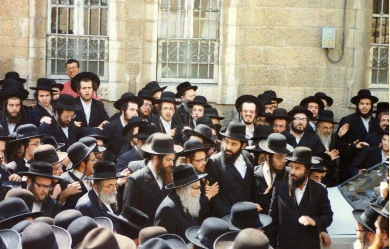 מראות חייו של ה'פני מנחם' מגור זי"ע 