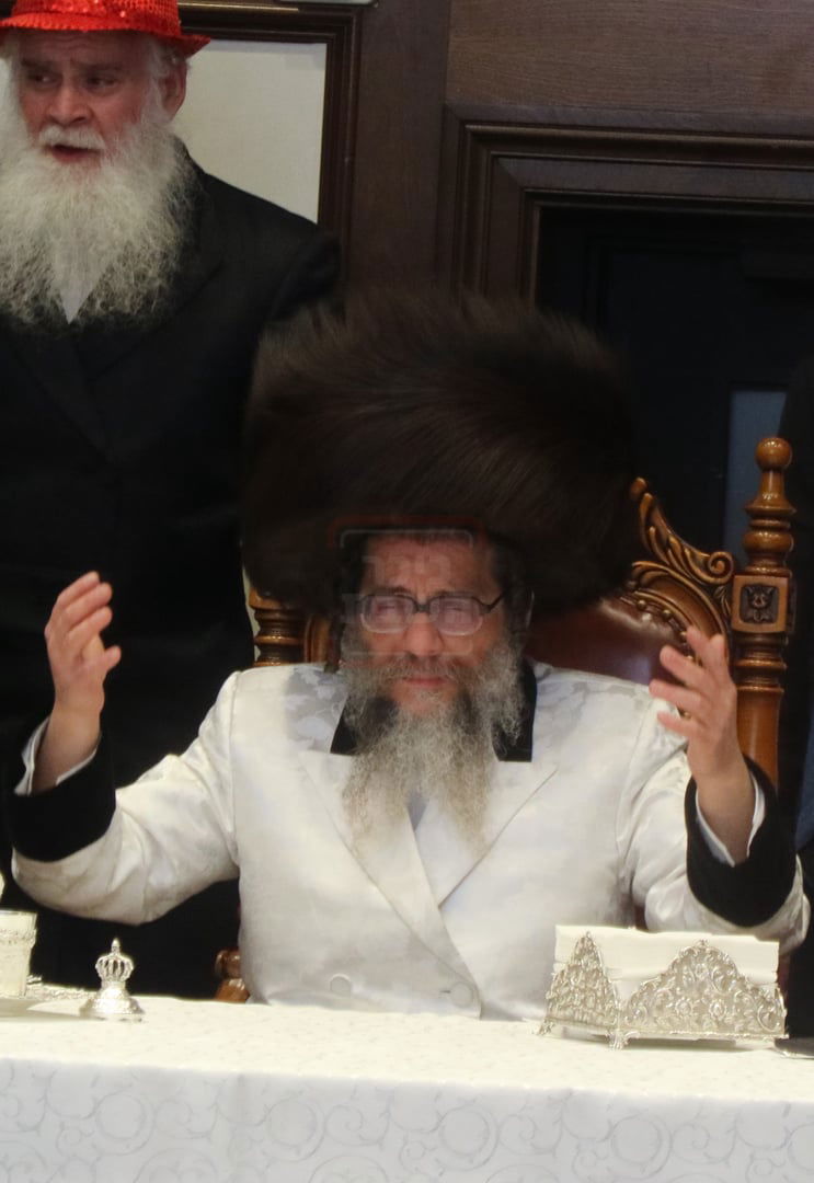 פורים בחצה"ק סקולען לייקווד