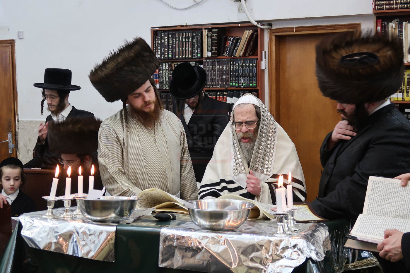 פורים בחצה"ק קרעטשניף סיגעט