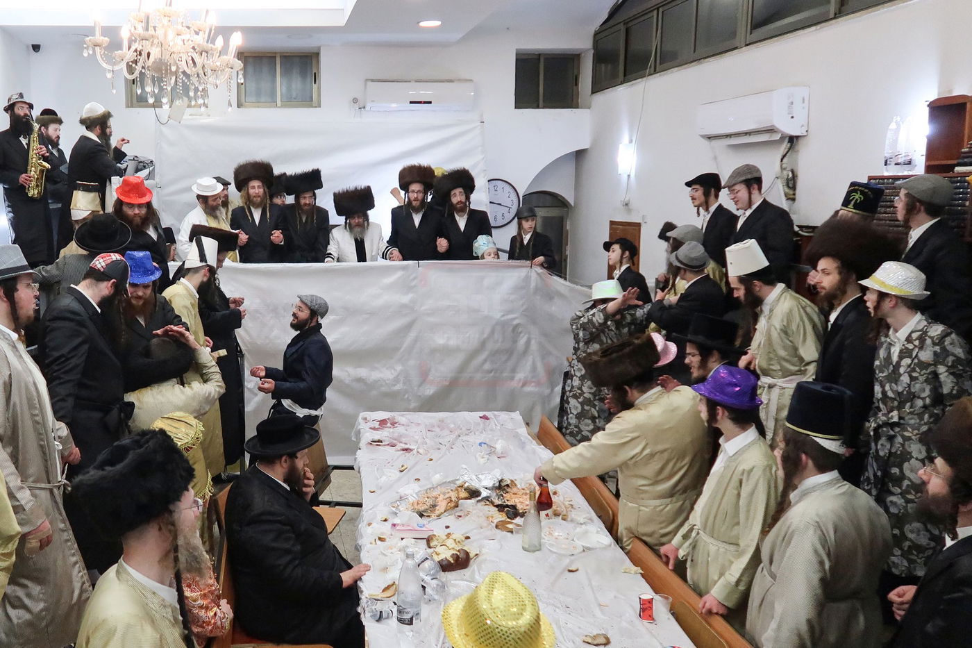 פורים בחצה"ק קרעטשניף סיגעט