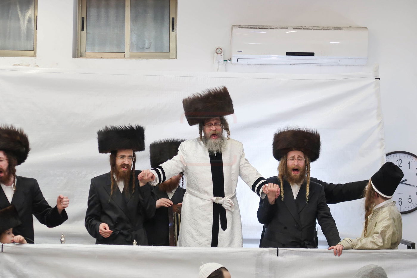 פורים בחצה"ק קרעטשניף סיגעט