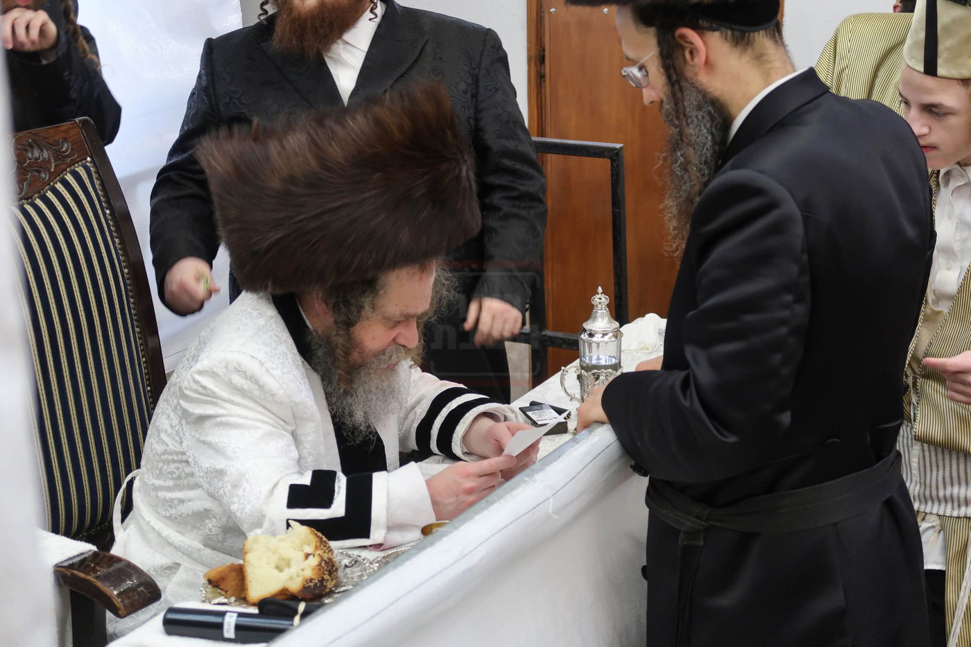 פורים בחצה"ק קרעטשניף סיגעט