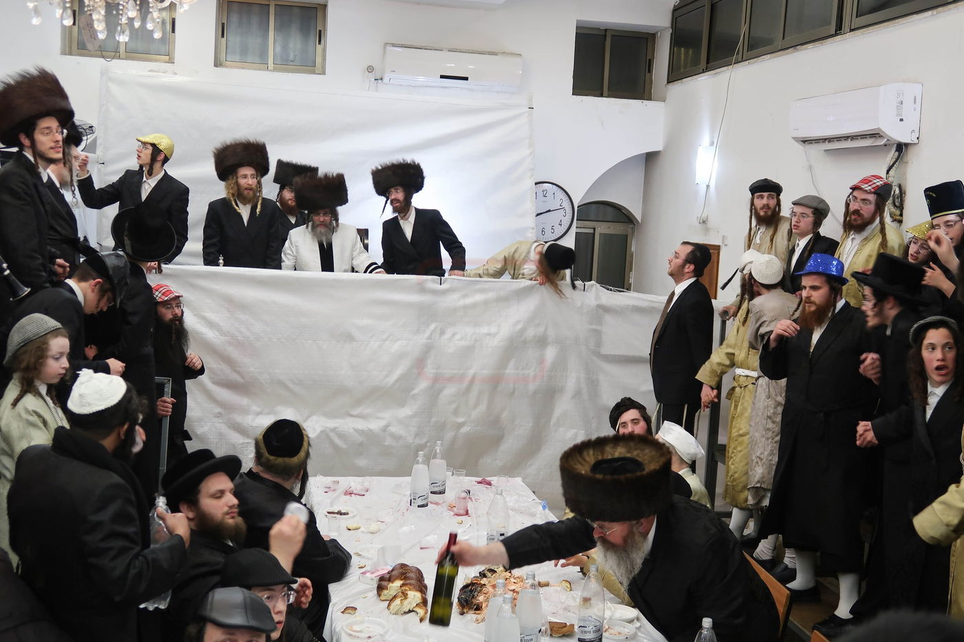 פורים בחצה"ק קרעטשניף סיגעט