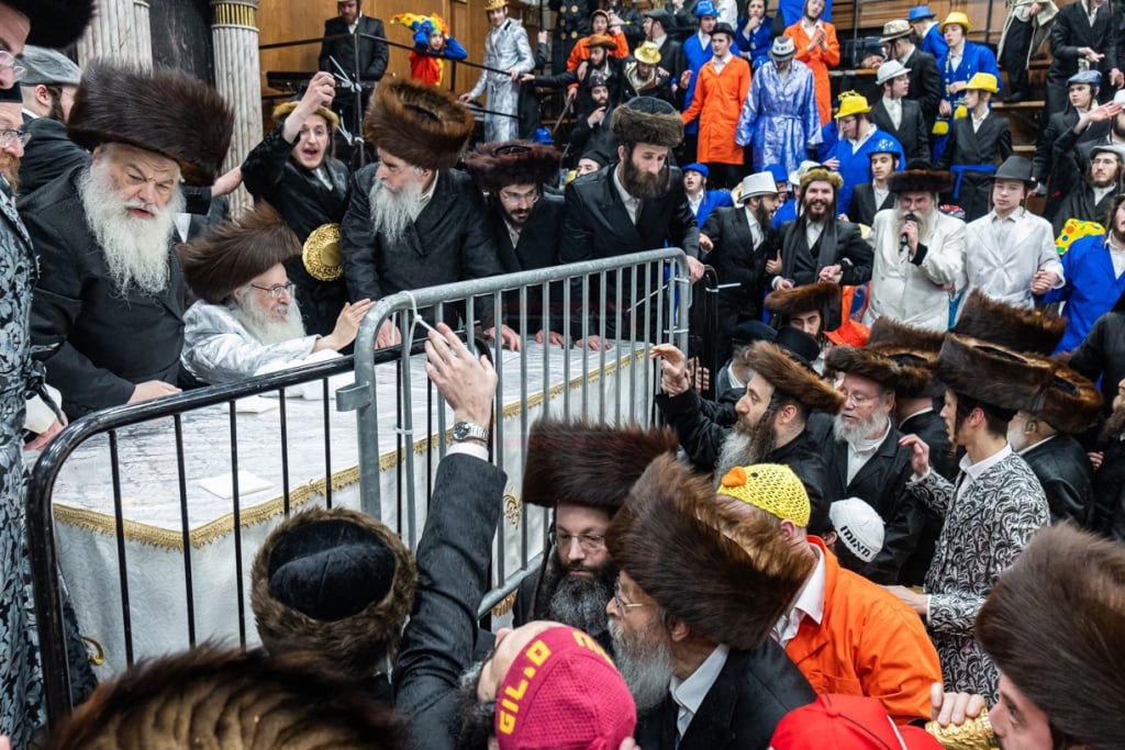 פורים בחצה"ק צאנז קלויזנבורג