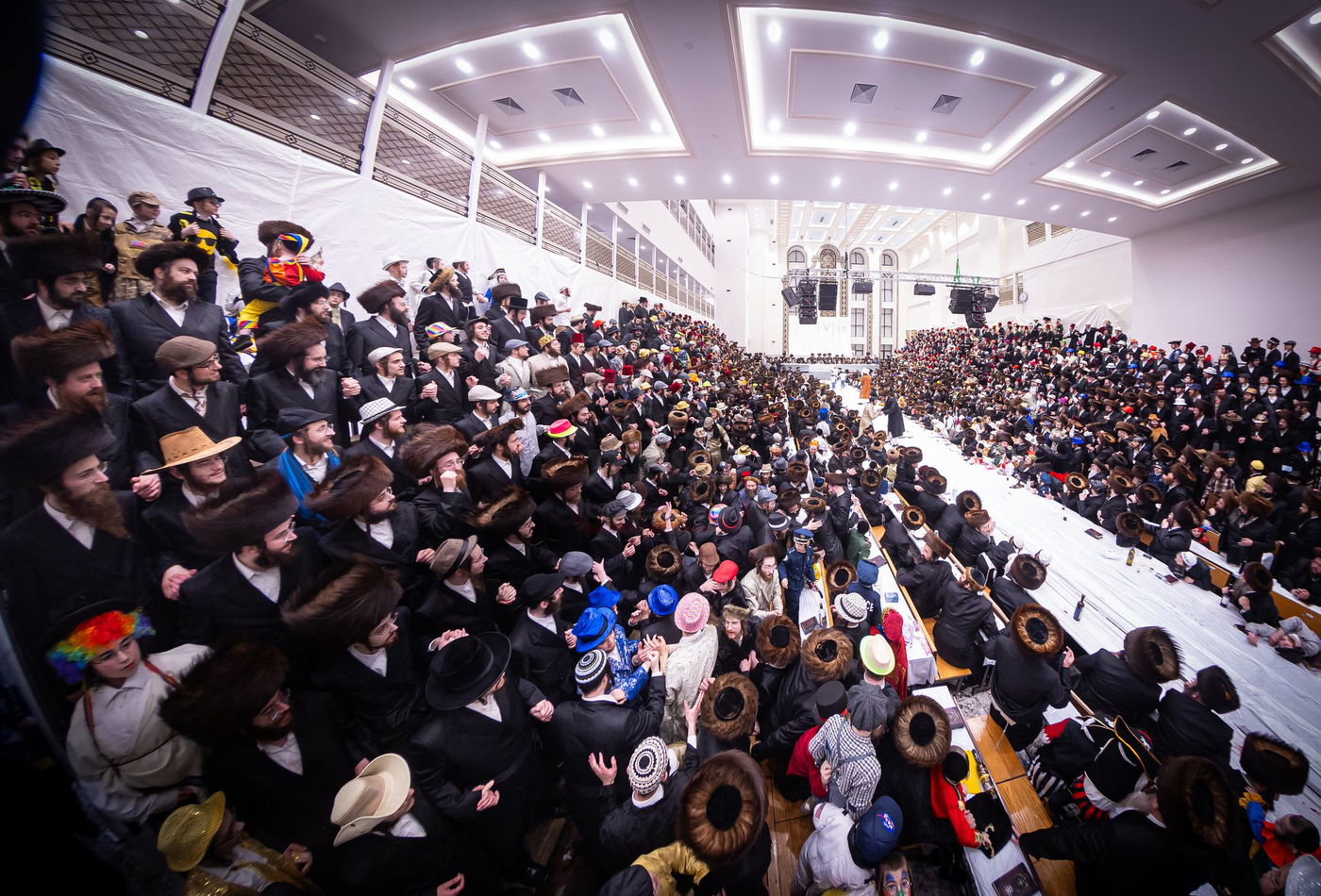 פורים בחצה"ק באבוב 45