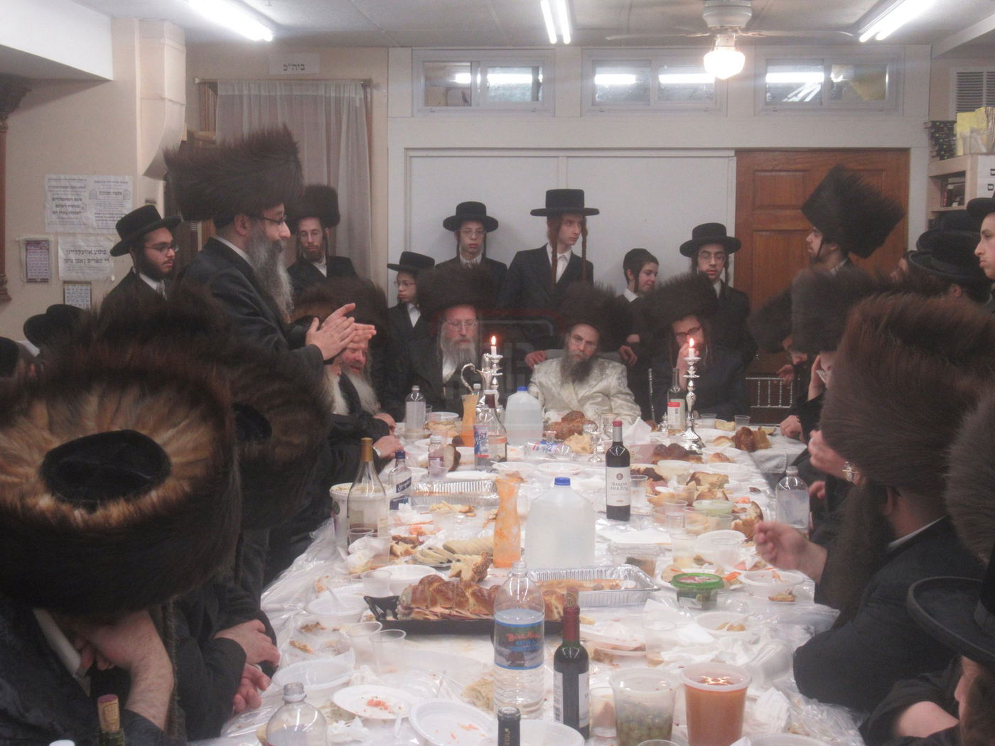 פורים בחצה"ק קרעטשניף סיגעט ווילאמסבורג