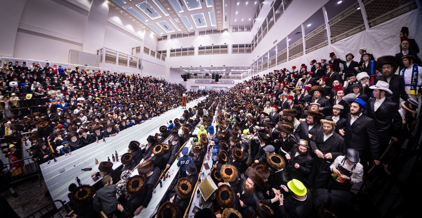 פורים בחצה"ק באבוב 45