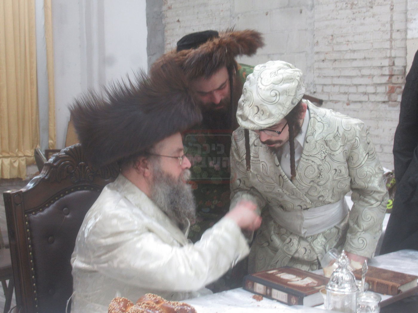 פורים בחצה"ק קרעטשניף סיגעט ווילאמסבורג