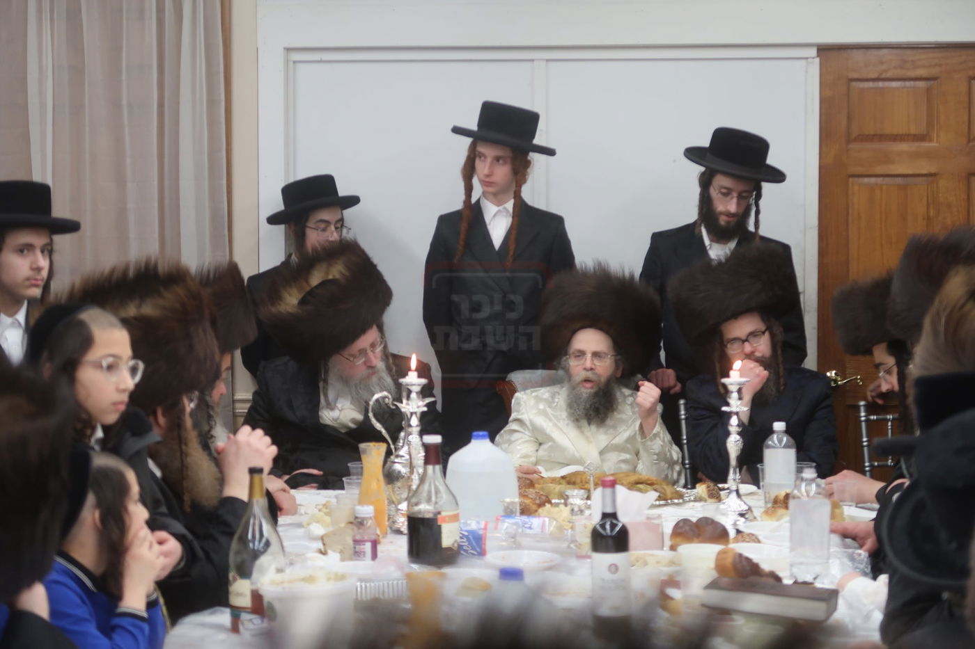 פורים בחצה"ק קרעטשניף סיגעט ווילאמסבורג