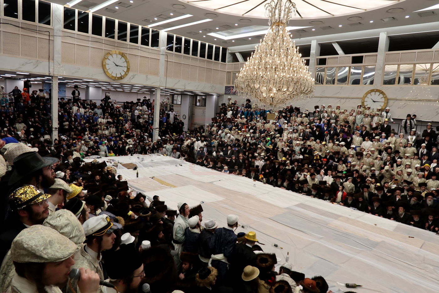 פורים בחצה"ק סאטמר