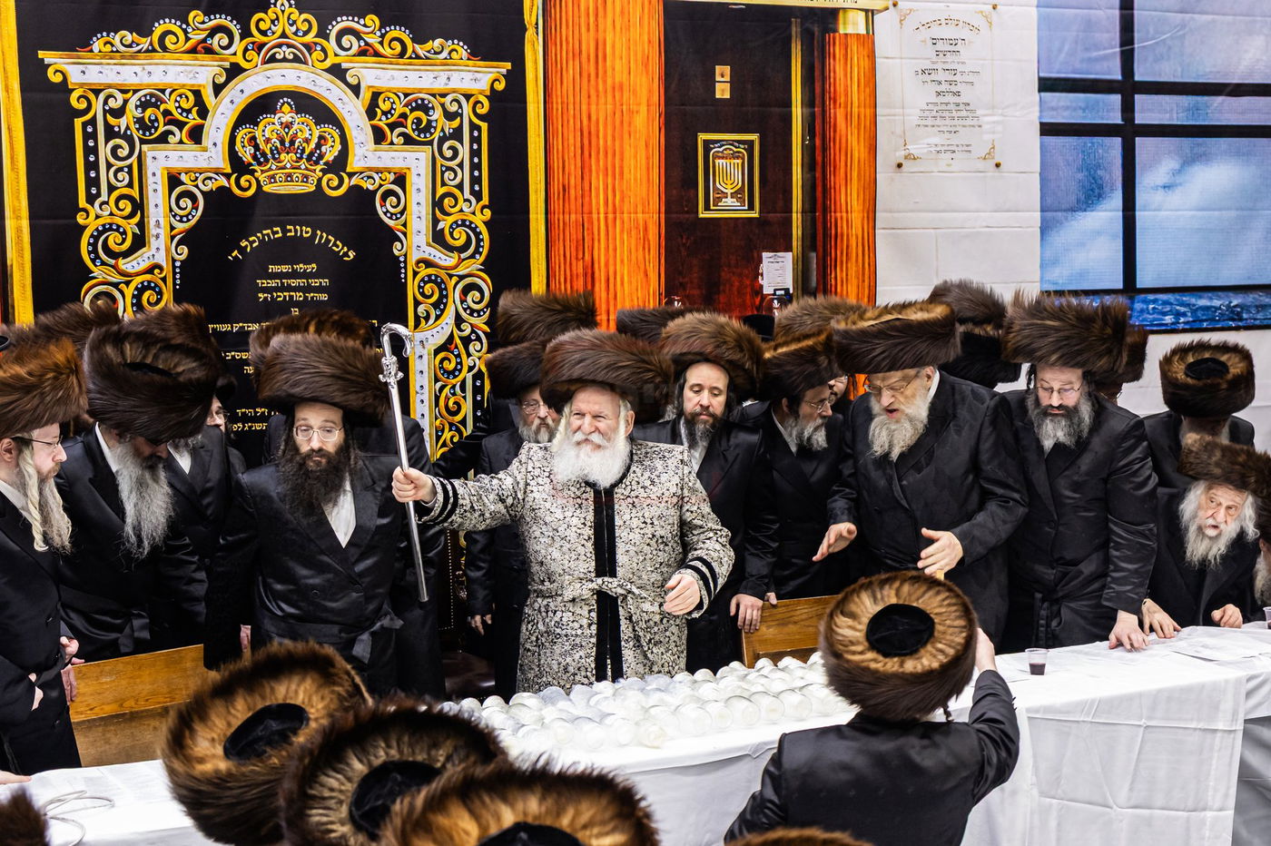 טיש שושן פורים בחצה"ק באבוב