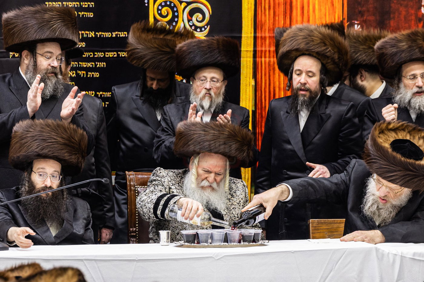 טיש שושן פורים בחצה"ק באבוב