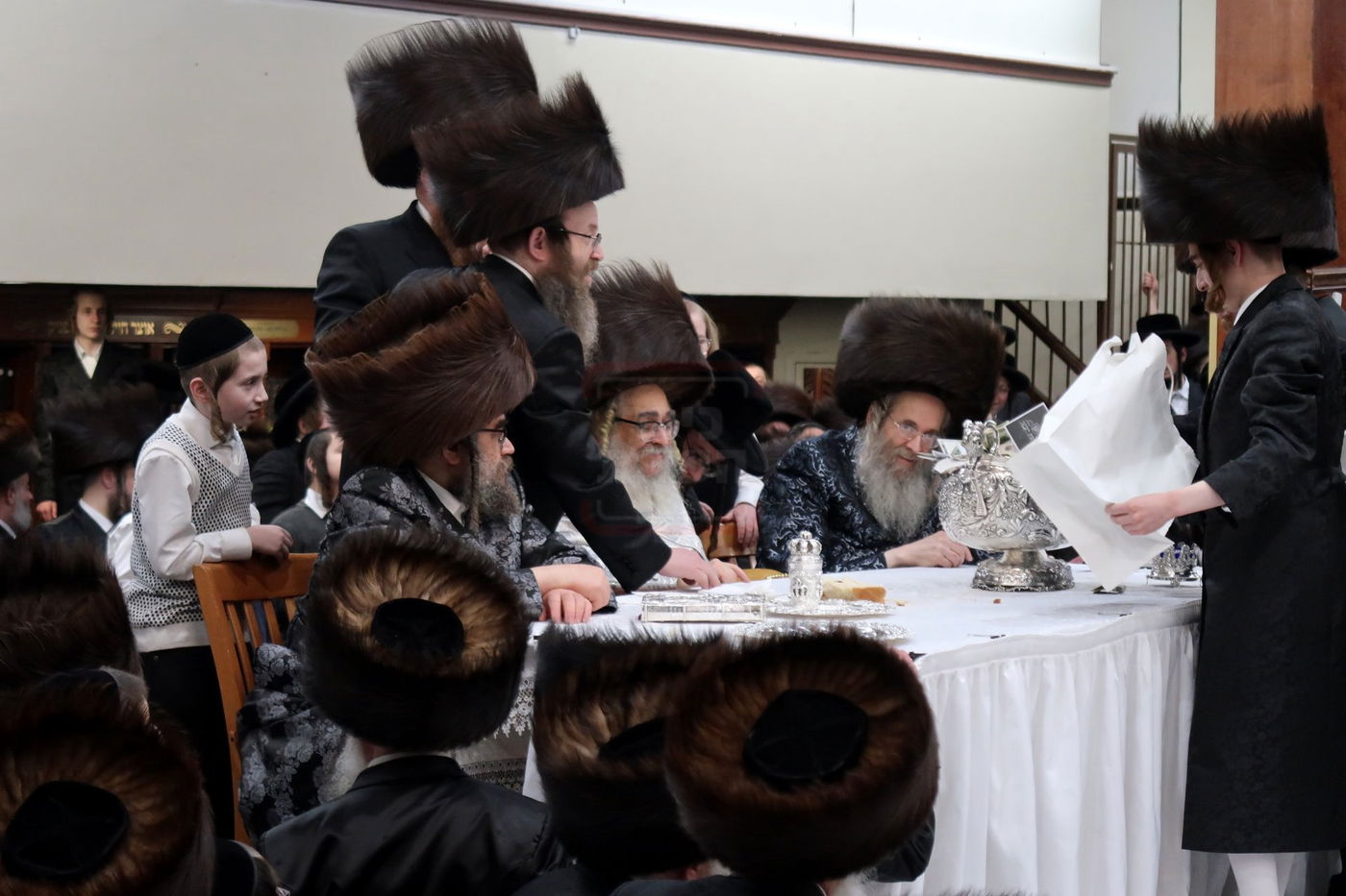 פורים בחצה"ק סאטמר