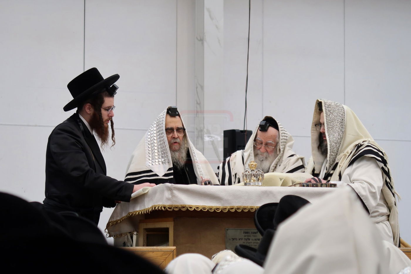 פורים בחצה"ק סאטמר