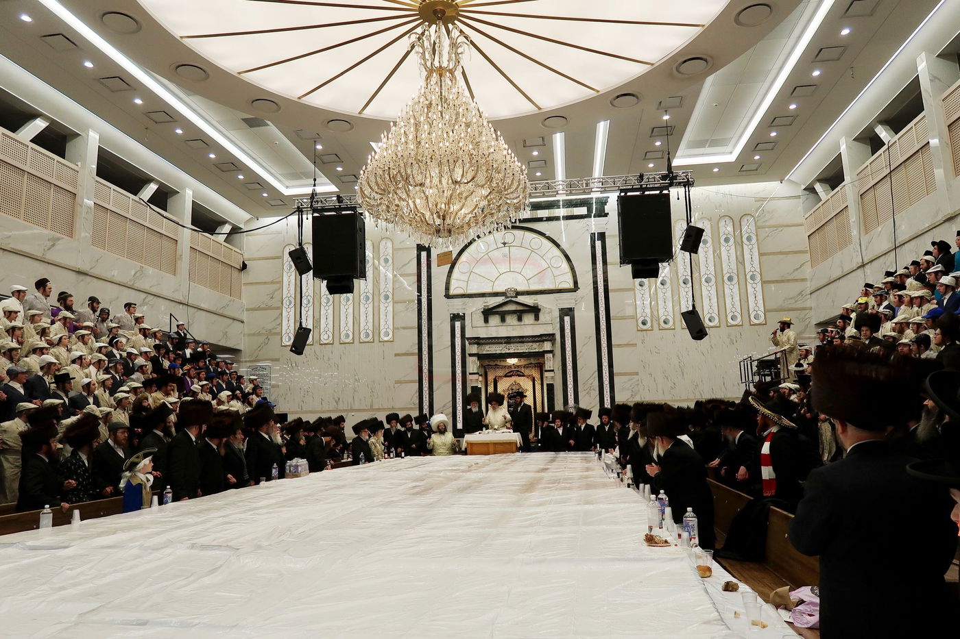 פורים בחצה"ק סאטמר