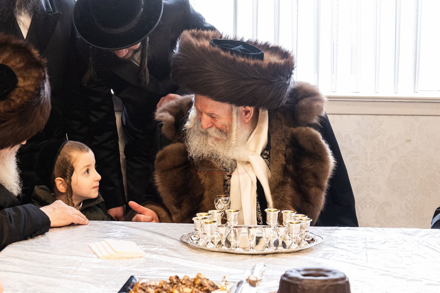 פורים בחצה"ק באבוב