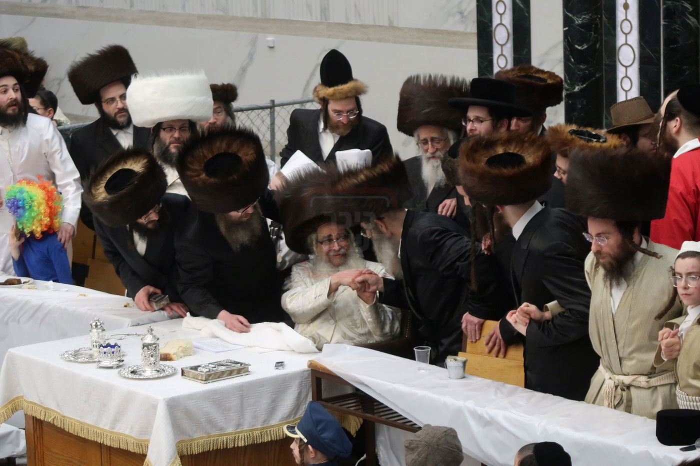 פורים בחצה"ק סאטמר