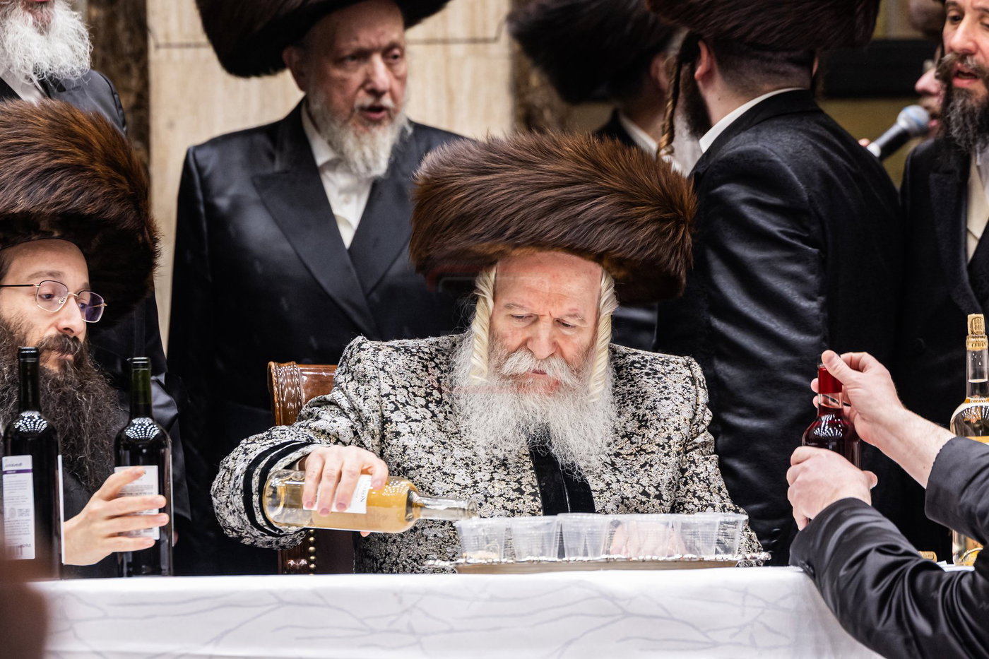 פורים בחצה"ק באבוב