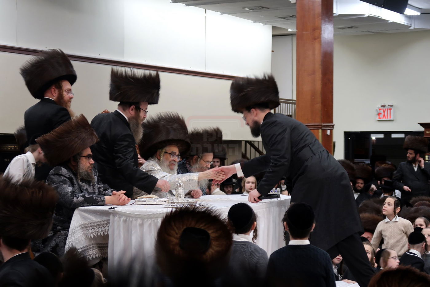 פורים בחצה"ק סאטמר