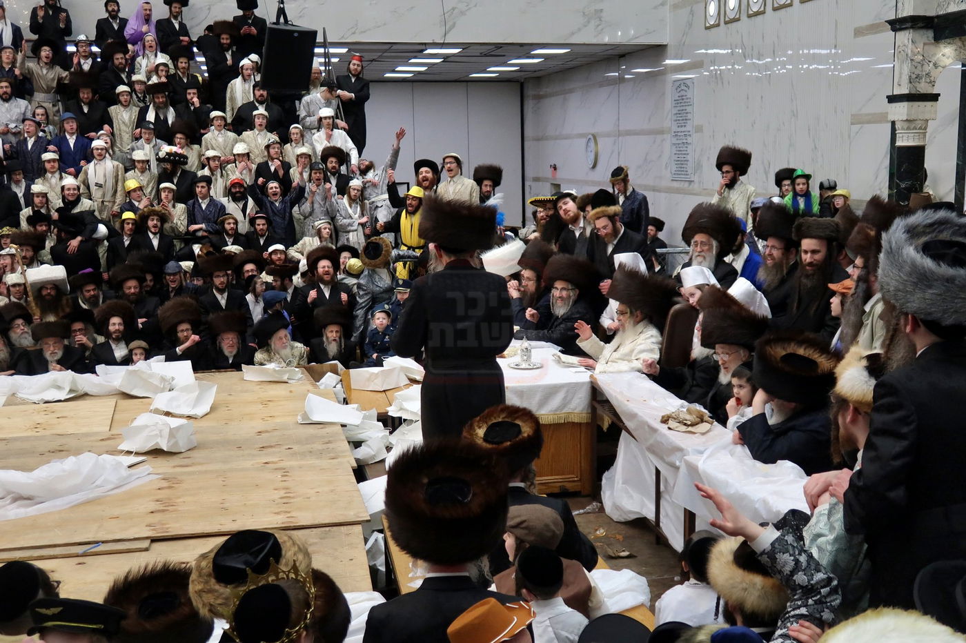 פורים בחצה"ק סאטמר