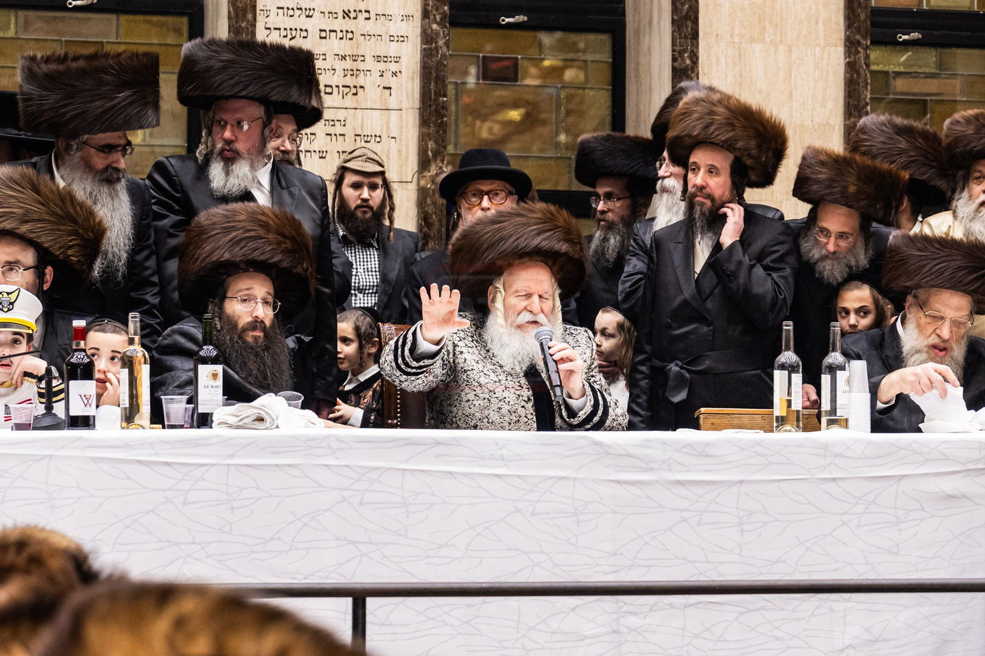 פורים בחצה"ק באבוב