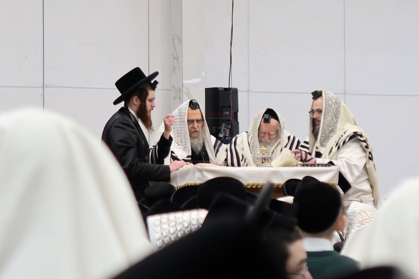 פורים בחצה"ק סאטמר