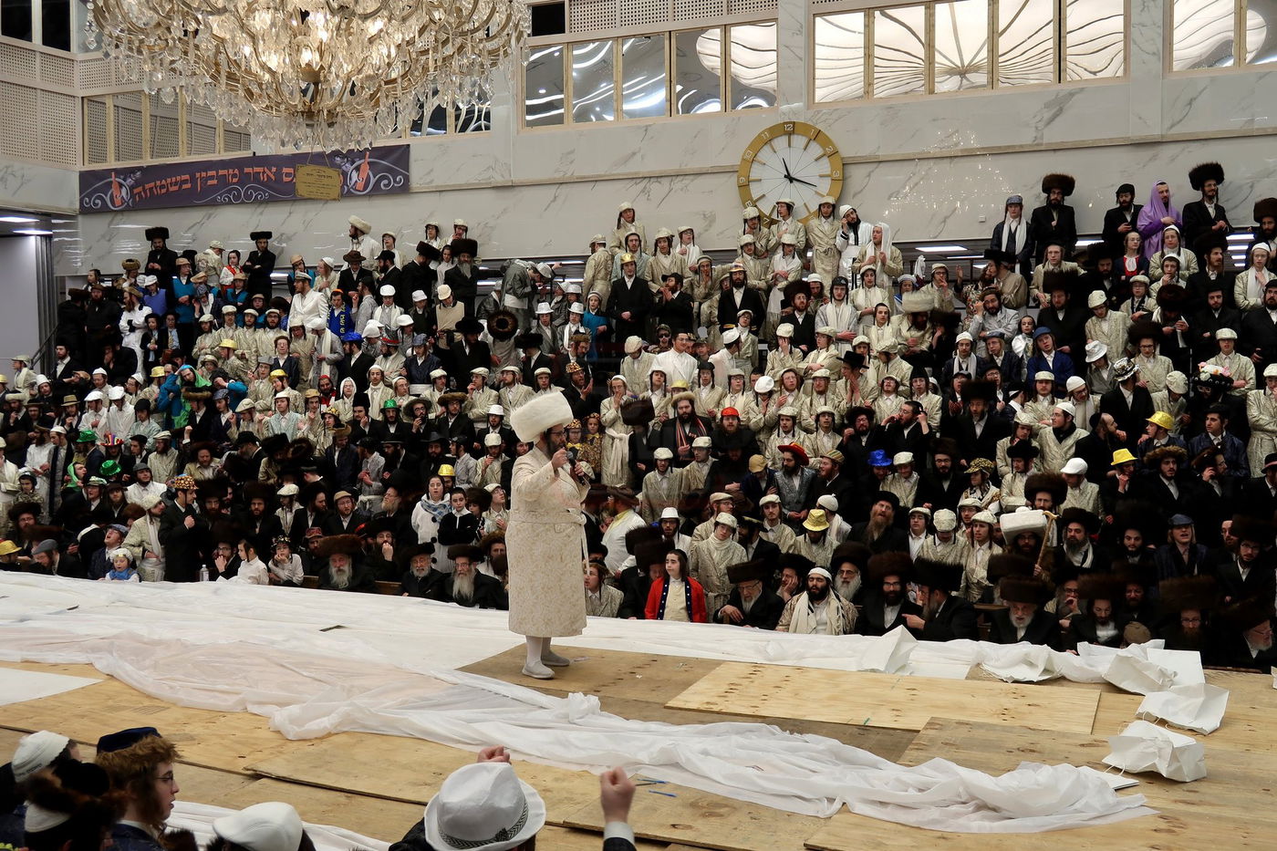 פורים בחצה"ק סאטמר