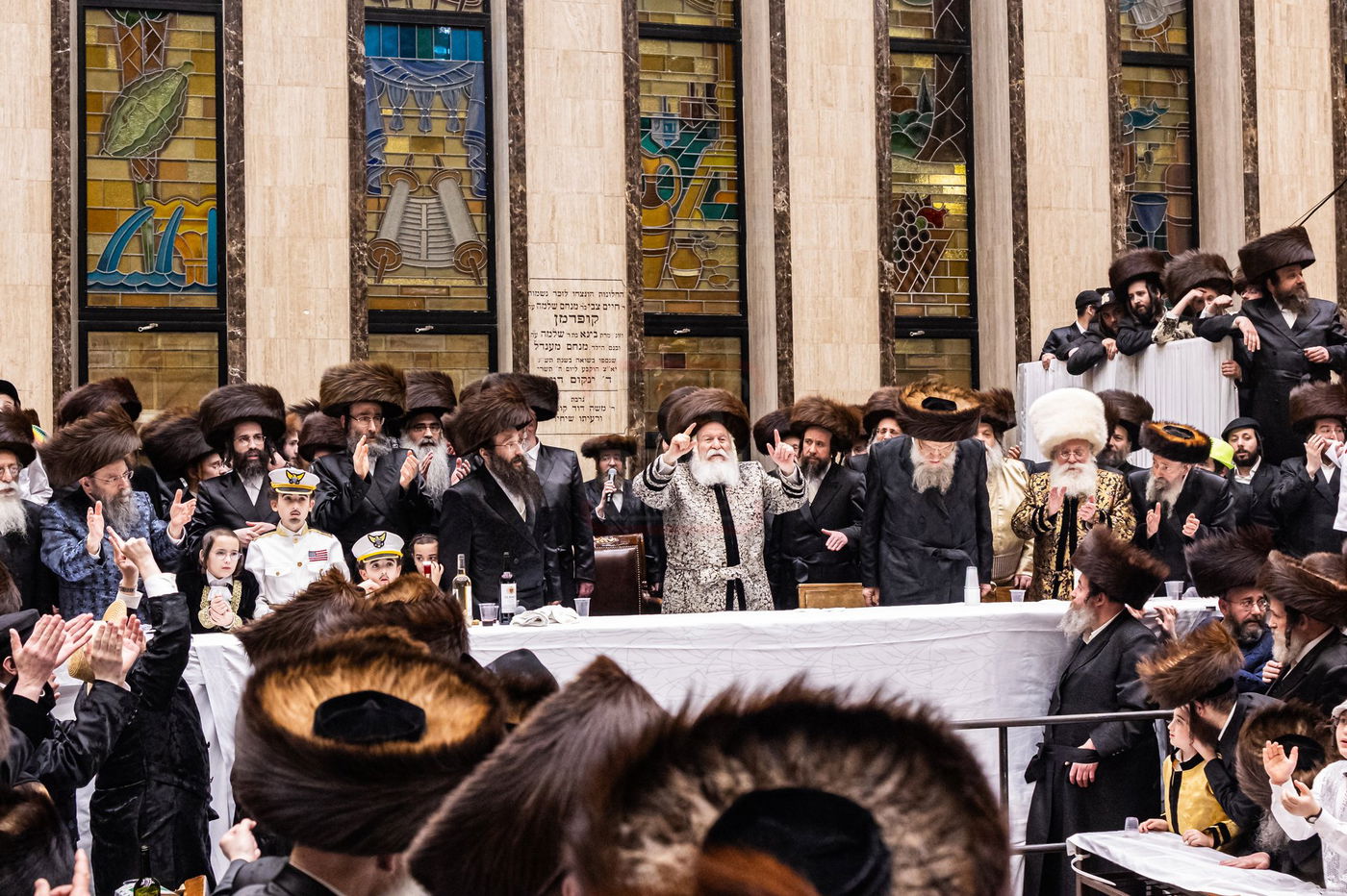 פורים בחצה"ק באבוב