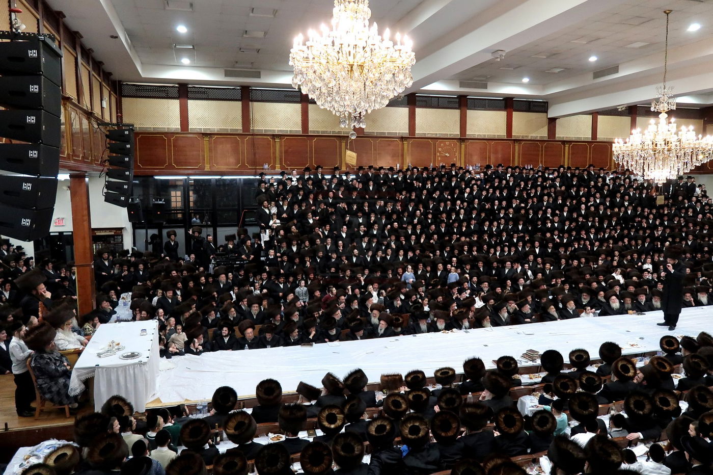 פורים בחצה"ק סאטמר