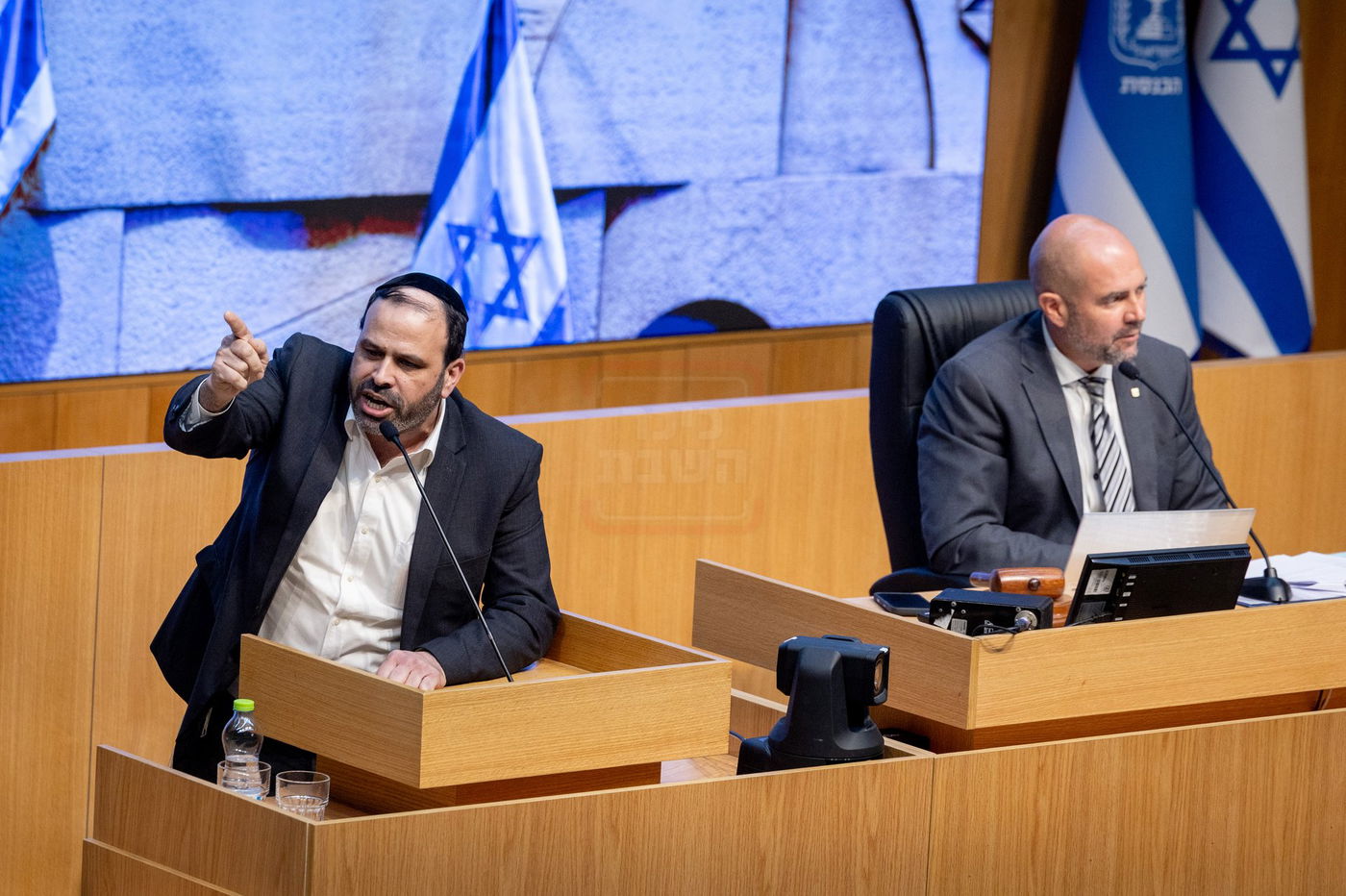 קרב הגבירים בנופש | 'זופניק בכיכר' עם כל התמונות, הנייעס והחשיפות של השבוע