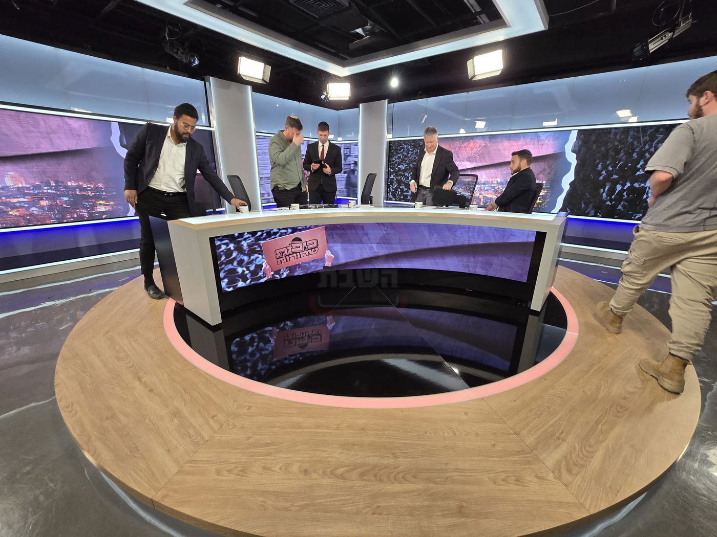 קרב הגבירים בנופש | 'זופניק בכיכר' עם כל התמונות, הנייעס והחשיפות של השבוע