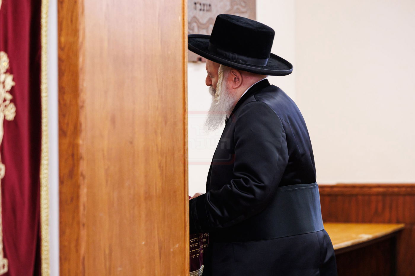 האדמו"ר מבאבוב בישיבת 'כרם שלמה'