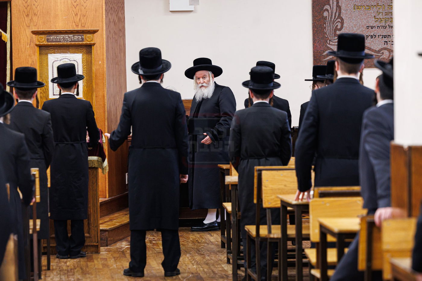 האדמו"ר מבאבוב בישיבת 'כרם שלמה'