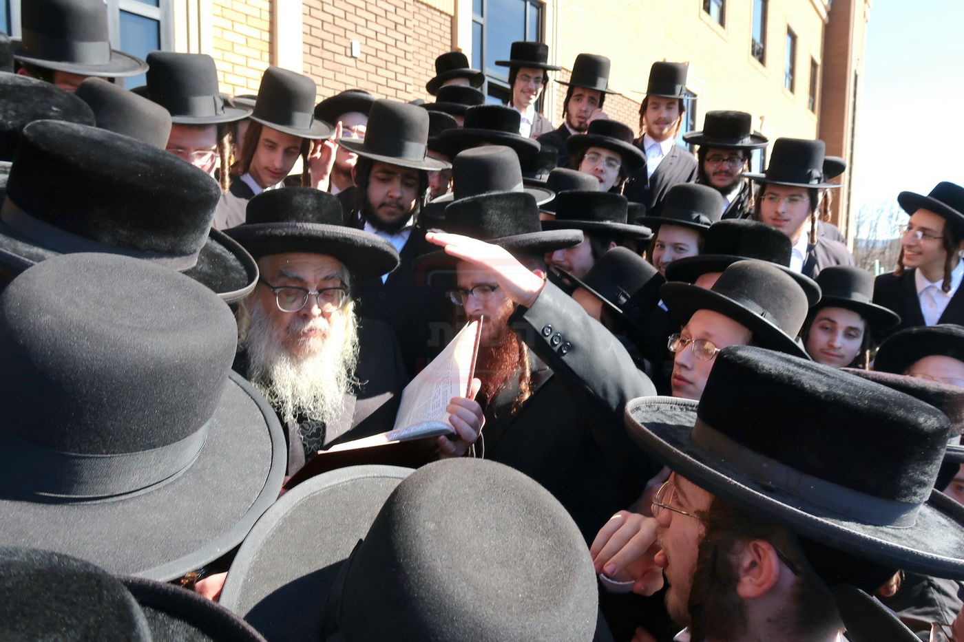 האדמו"ר מסאטמר בשיעור הכנה לדרשת שבת הגדול