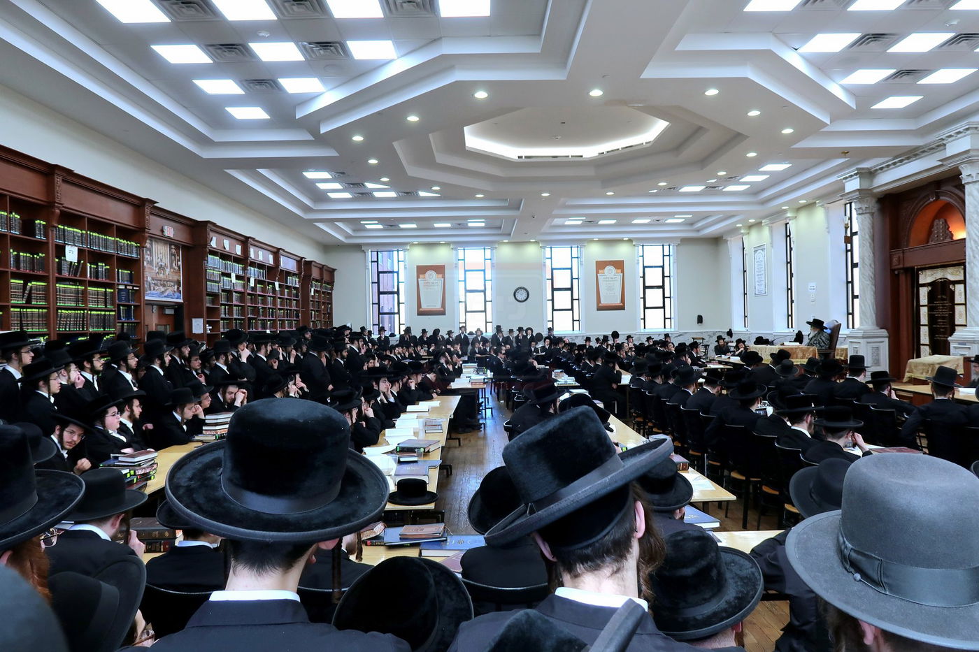 האדמו"ר מסאטמר בשיעור הכנה לדרשת שבת הגדול