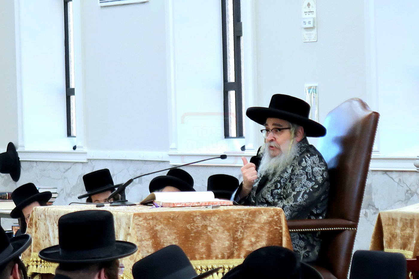 האדמו"ר מסאטמר בשיעור הכנה לדרשת שבת הגדול