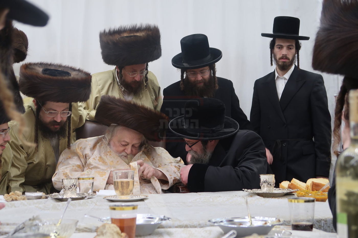 האדמו"ר מסקולען י-ם בשמחת בית תולדות אברהם יצחק