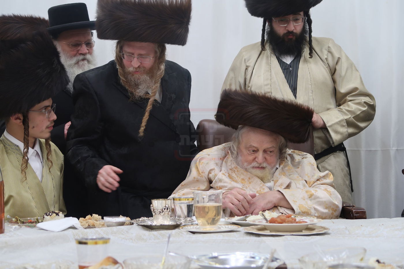 האדמו"ר מויז'ניץ בית שמש בשמחת בית תולדות אברהם יצחק