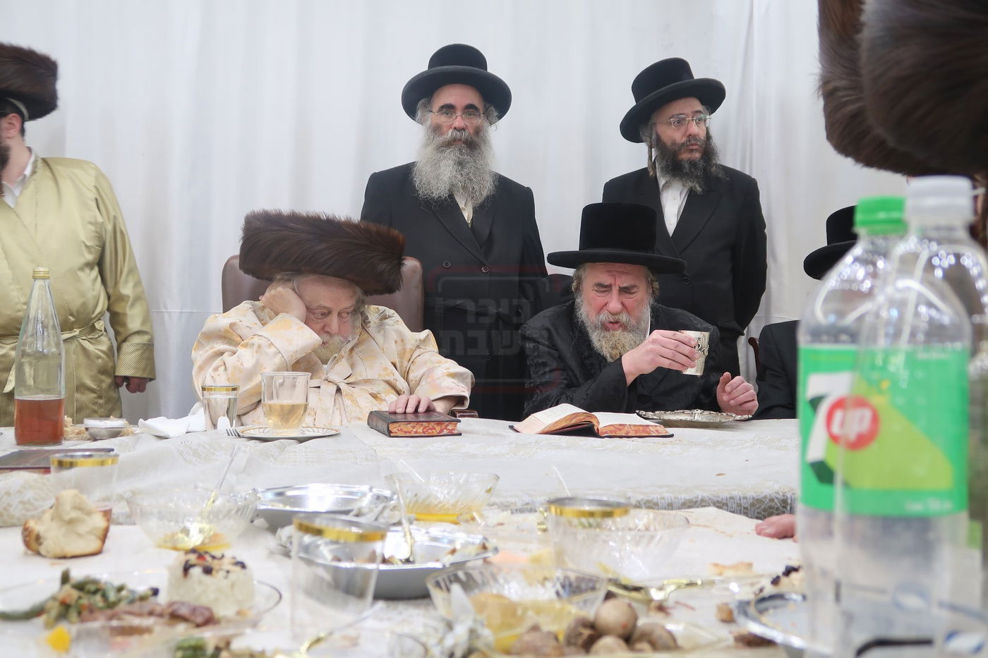 האדמו"ר מרחמסטריווקא בשמחת בית תולדות אברהם יצחק