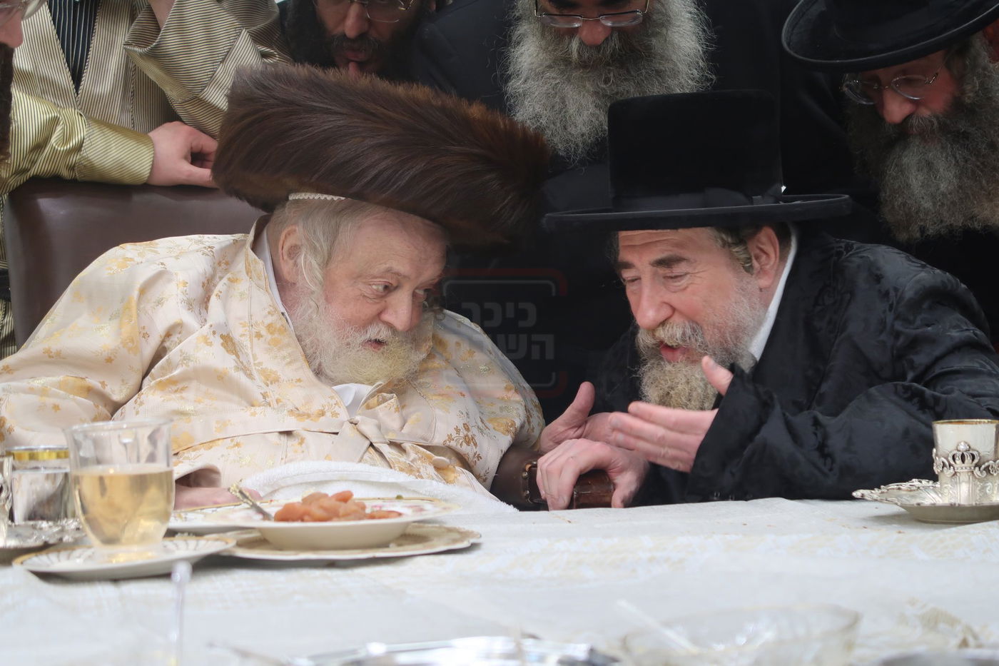 האדמו"ר מרחמסטריווקא בשמחת בית תולדות אברהם יצחק