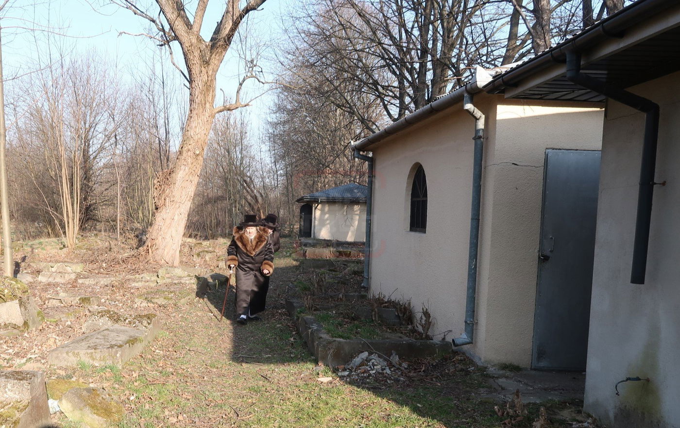 האדמו"ר מסקאליע במסע הקודש לפולין