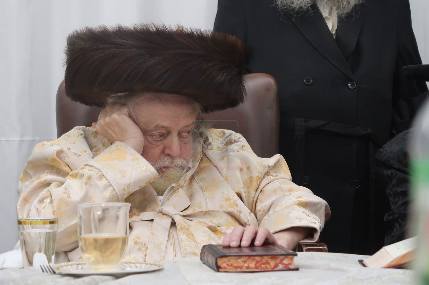 האדמו"ר מרחמסטריווקא בשמחת בית תולדות אברהם יצחק