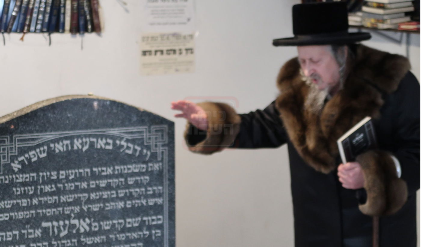 האדמו"ר מסקאליע במסע הקודש לפולין